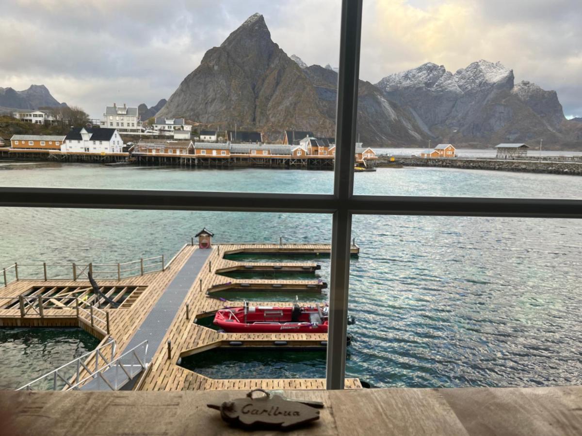 Lofoten Suite Apartments - Rostad Retro Rorbuer Reine Bagian luar foto