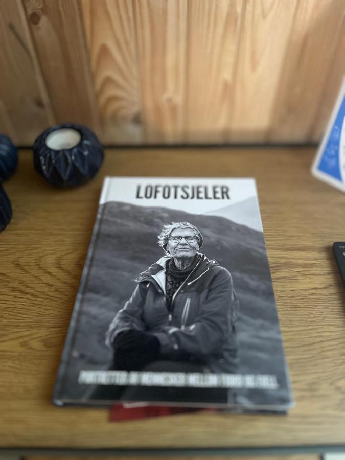 Lofoten Suite Apartments - Rostad Retro Rorbuer Reine Bagian luar foto