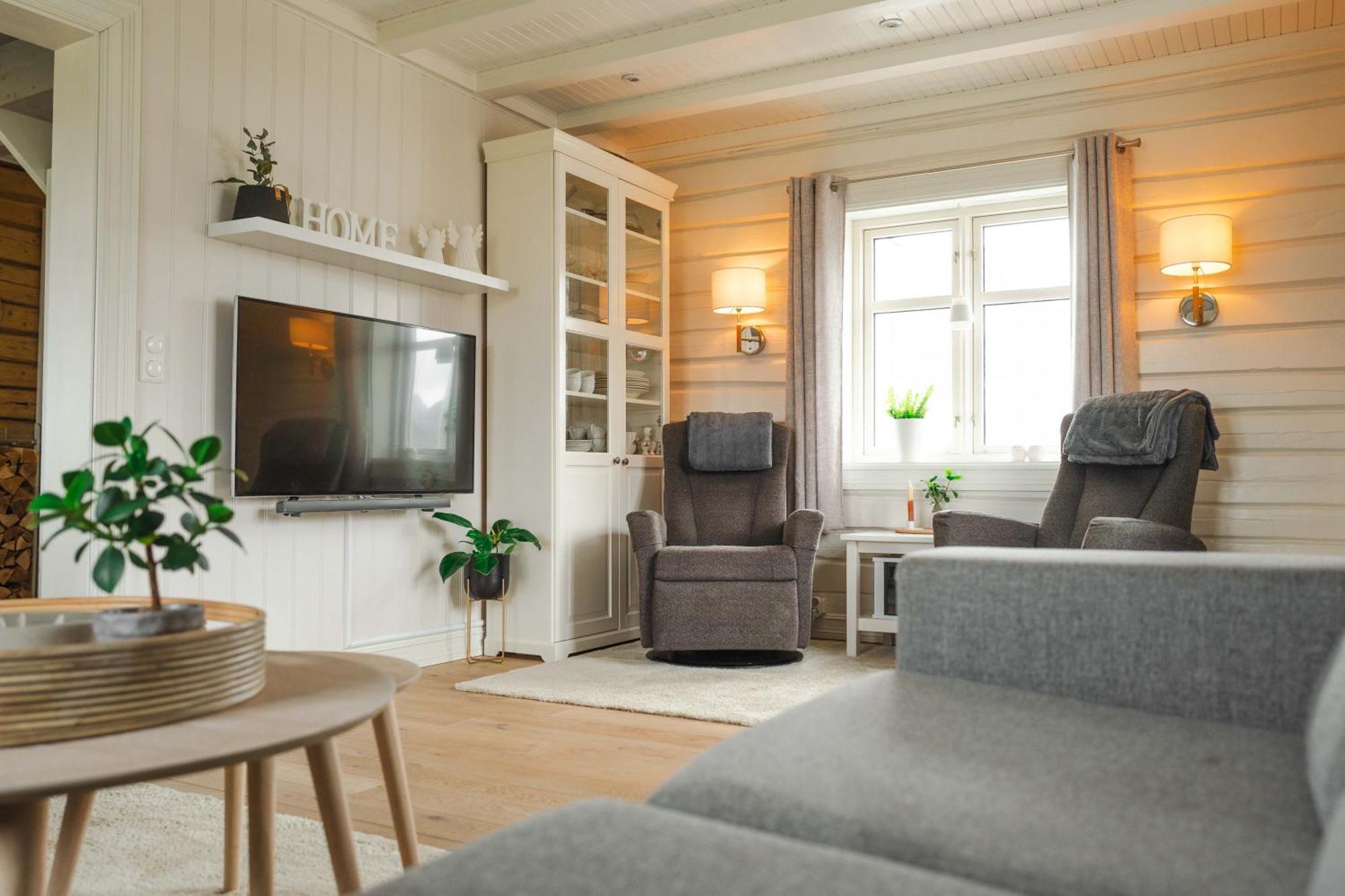 Lofoten Suite Apartments - Rostad Retro Rorbuer Reine Bagian luar foto