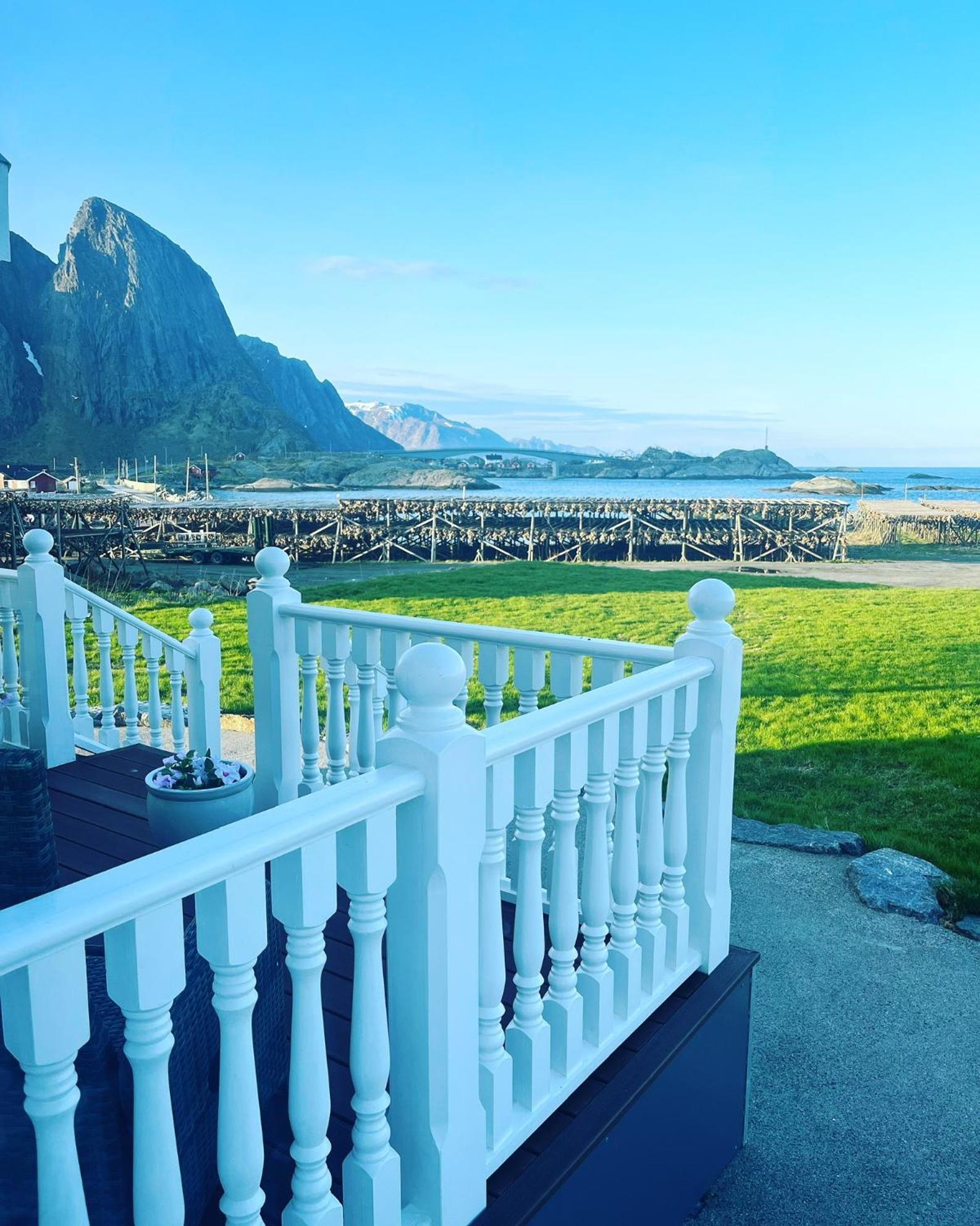 Lofoten Suite Apartments - Rostad Retro Rorbuer Reine Bagian luar foto